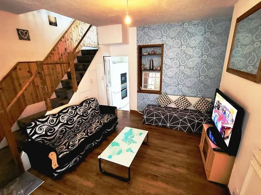 Holiday home Modern 3-Bedroom Home With Lovely Garden Cardiff