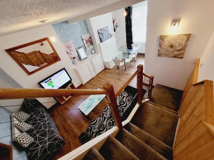 Modern 3-Bedroom Home With Lovely Garden Cardiff United Kingdom
