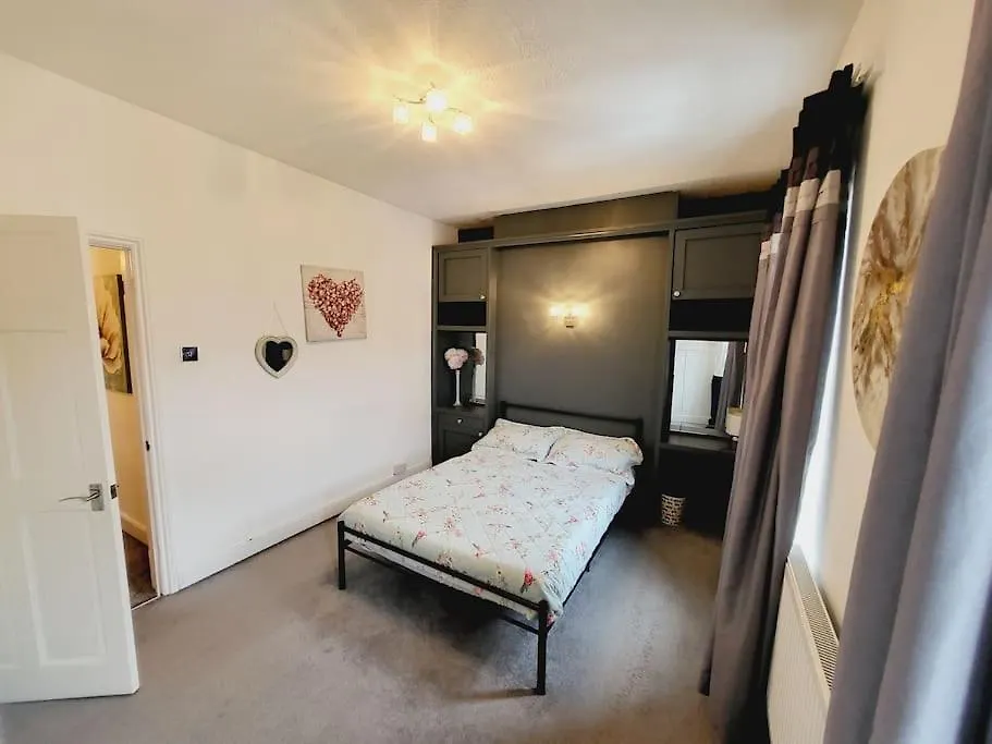 Vakantiehuis Modern 3-Bedroom Home With Lovely Garden Cardiff Verenigd Koninkrijk